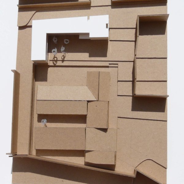 maqueta cartón arjonilla jaén rosario segado arquitectos centro día noche encaje urbano plaza planta conjunto